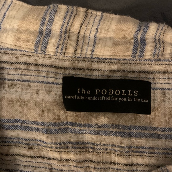 V-Neck Sleeveless Top with Stripes - Picture 4 of 4